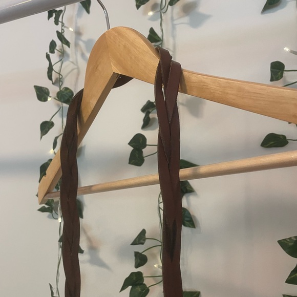 Vintage Tooled Floral Braided Leather Crossbody Bag - Picture 6 of 10